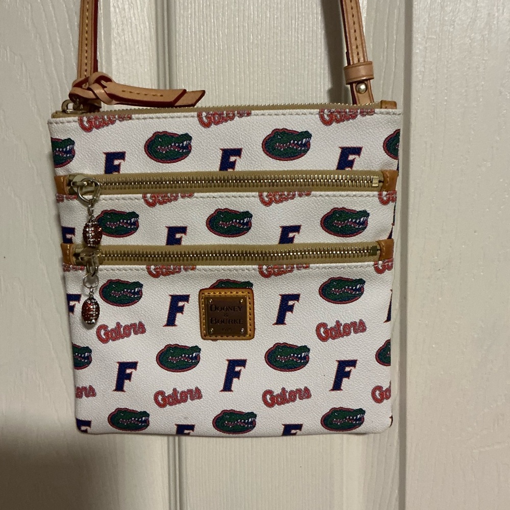 DOONEY & BOURKE FLORIDA GATORS CROSSBODY-NWOT